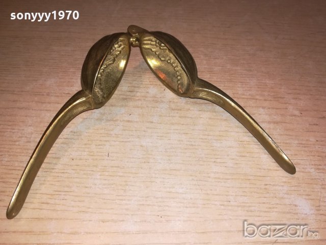 антика-масивна орехотрошачка-мед/месинг-17х5см-внос швеицария, снимка 3 - Колекции - 20476777