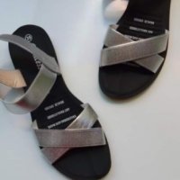 Нови сребристи ниски сандали, снимка 1 - Сандали - 25877235