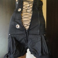 Нов черен къс дамски гащеризон с връзки (тип корсет), къси панталонки, панталони, панталон, блуза, снимка 13 - Гащеризони - 13970641