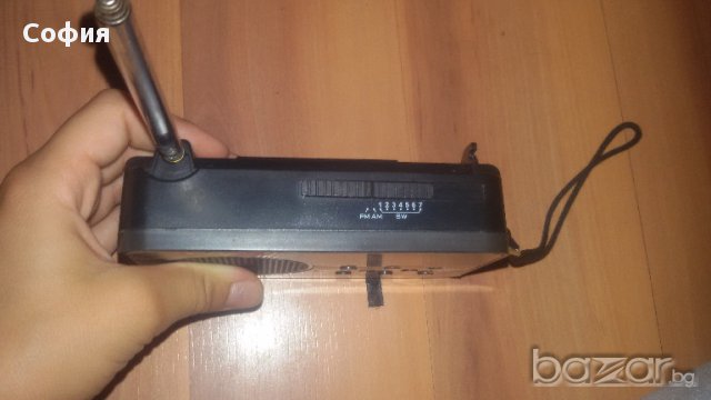 Малко радио Silver Crest, слушалки, часовник, будилник - немско - нови!!!, снимка 2 - Радиокасетофони, транзистори - 15637411