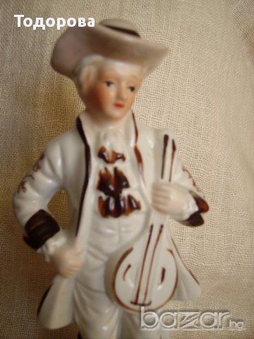 Продавам порцеланова изящна порцеланов фигура, снимка 6 - Антикварни и старинни предмети - 12897528