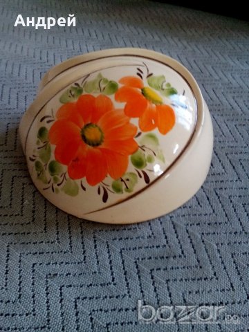 Фаянсова поставка за баня,стена