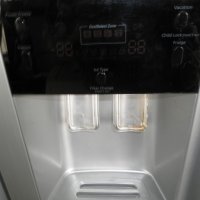 Двукрилен хладилник със фризер SAMSUNG, снимка 3 - Хладилници - 25333477