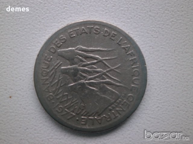 50 сефа франка-Централни африкански щати,1977 г., Е-Камерун 25L, снимка 3 - Нумизматика и бонистика - 14502319