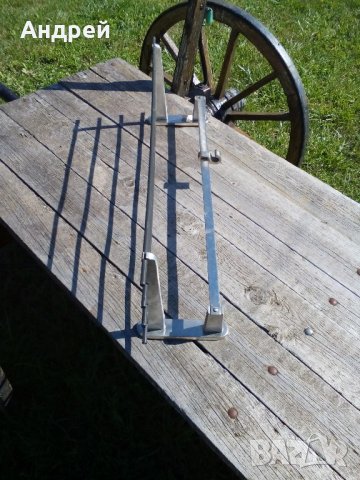 Стара метална закачалка, снимка 2 - Антикварни и старинни предмети - 22060006