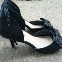 Чисто нови обувки с панделка  , снимка 2 - Дамски обувки на ток - 21969335