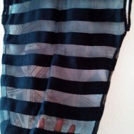 Блуза-туника с геометрична ефектна шарка и полупрозрачен гръб., снимка 2 - Туники - 16378708