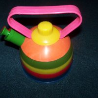 Стара пластмасова играчка чайник - свирка, снимка 6 - Други ценни предмети - 23275374