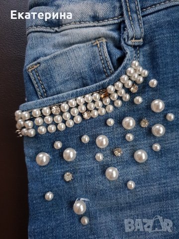 Дънки с перли 10г.134см, снимка 2 - Детски панталони и дънки - 24020231