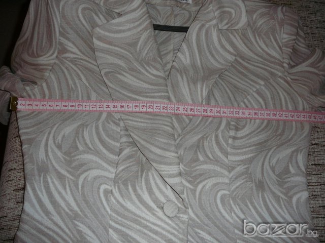 Дамски костюм на фирма Карина - Русе - 46 номер, снимка 4 - Костюми - 7626067