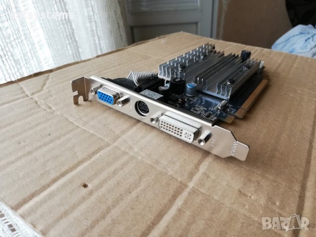 Видео карта ATi Radeon Sapphire HD 3450 PCI-E, снимка 3 - Видеокарти - 24570173