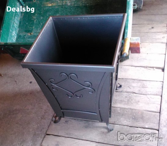 Кашпи,кашпа-метални саксии, снимка 8 - Саксии и кашпи - 10501561