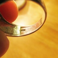 Стар  красив мъжки сребърен пръстен с черен камък и шарка versace, ВЕРСАЧЕ - Внос от Италия !, снимка 4 - Пръстени - 20425718