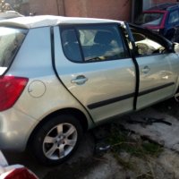 Skoda Fabia 1.6 tdi, снимка 3 - Автомобили и джипове - 21793478