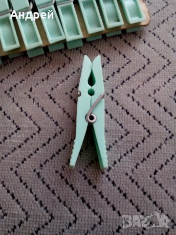 Стари пластмасови щипки, снимка 3 - Антикварни и старинни предмети - 23809869