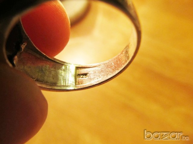 Стар  красив мъжки сребърен пръстен с черен камък и шарка versace, ВЕРСАЧЕ - Внос от Италия !, снимка 4 - Пръстени - 20425718