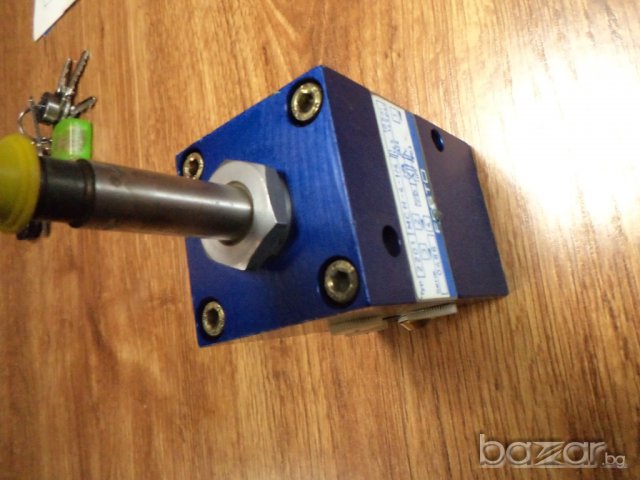 Пневматичен разпределител Festo, снимка 2 - Други машини и части - 7191960