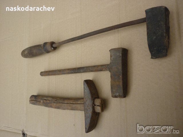 Старинни инструменти: трион, стъргало, цигански поялник, чукче, керпеден, ножици, снимка 9 - Антикварни и старинни предмети - 20704392