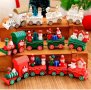 Коледен дървен влак дървено влакче с вагони за игра и декорация украса