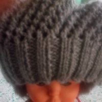 Ръчно плетени шапка и шал, снимка 4 - Шапки - 23365950