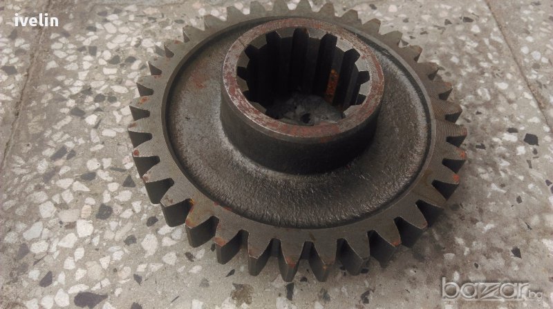 Зъбно колело 16шлици / 32зъба МТЗ, снимка 1