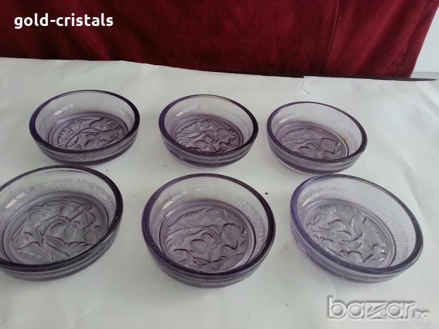 Стъклени лилави чинийки купички, снимка 1 - Антикварни и старинни предмети - 20291778