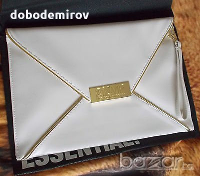 Нов клъч CAROLINA HERRERA 212 VIP PARTY ESSENTIAL оригинал, снимка 5 - Чанти - 12251041