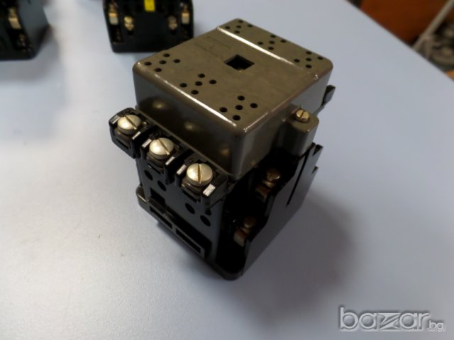 Контактор Siemens 22 A, 220 V, снимка 8 - Ключове, контакти, щепсели - 8131222