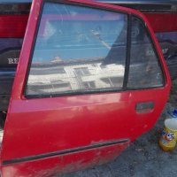 врата за пежо 205, Peugeot 205, снимка 1 - Части - 22063880