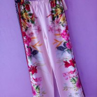 Сатенен панталон със флорални мотиви в бледо розов цвят, снимка 3 - Панталони - 25642902