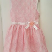Официална детска рокля с дантела в  цвят бледо розово, снимка 1 - Детски рокли и поли - 25381151