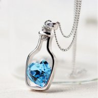 Колие със синьо сърце в бутилка, снимка 1 - Колиета, медальони, синджири - 17493656