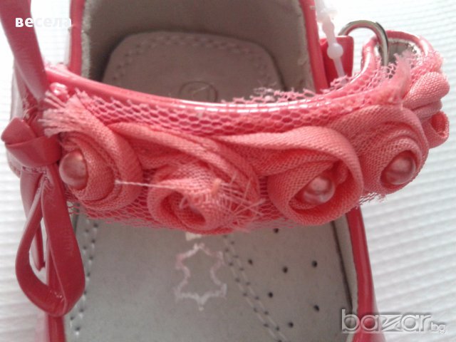 Детски обувки за момиче, бели и коралови- лачени с   естествена кожа, ортопедични, снимка 5 - Детски маратонки - 10300667