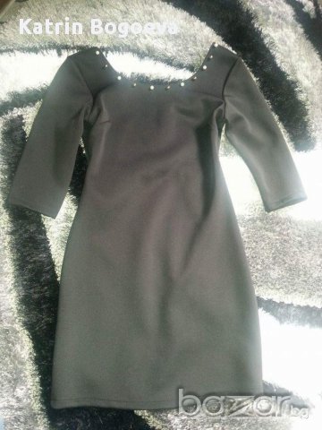Продавам рокля, снимка 2 - Рокли - 17413999
