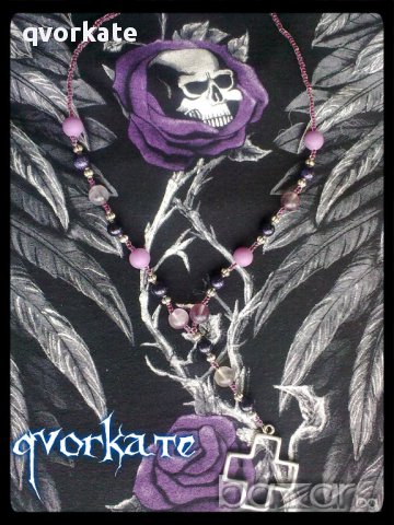 Колие със стоманен кръст