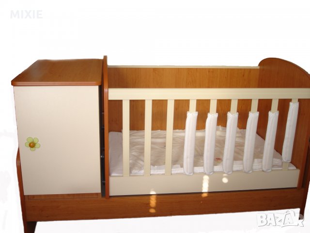 Детско трансформиращо се легло/люлка с бюро, снимка 1 - Мебели за детската стая - 25378883