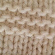 Зимен пуловер-поло, размер М, снимка 2 - Пуловери - 17477344