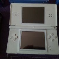 Nintendo DS lite конзола,зарядно,8 игри,аксесоари,лот , снимка 2 - Nintendo конзоли - 21470602