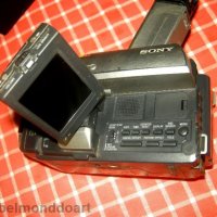 Продавам видео камера СОНИ или бартер за лаптоп с камера и микрофон, снимка 2 - Камери - 23597427