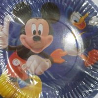 Мики Маус и Доналд Дък 10 бр парти чинии чинийки, снимка 1 - Антикварни и старинни предмети - 22017498