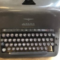 ADLER -Ориг.немска пиш.машина от 50'год, снимка 3 - Антикварни и старинни предмети - 19344976