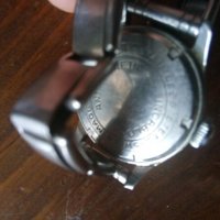Швейцарски дамски часовник, снимка 3 - Антикварни и старинни предмети - 25864255