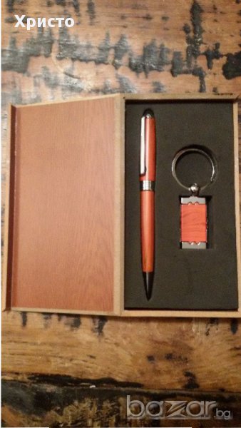 химикалка и ключодържател комплект в кутия метал, снимка 1