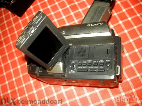 Продавам видео камера СОНИ или бартер за лаптоп с камера и микрофон, снимка 2 - Камери - 23597427