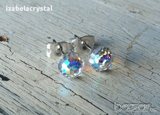 Обеци Сваровски с винтчета Crystals from SWAROVSKI®, снимка 7 - Обеци - 10523865