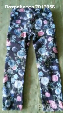 Свежи дънки на рози Н&М и тениска 104 см, снимка 3 - Детски панталони и дънки - 22600805