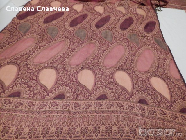Прекрасен дамски шал нов - 210 / 75 см., снимка 4 - Шапки - 13391988