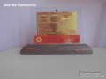 Подаръци 100 евро златни банкноти в стъклена поставка и масивно дърво + Сертификат, снимка 4