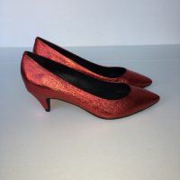Кожени с ефект блясък червени обувки Jeffrey Campbell номер 39, снимка 3 - Дамски обувки на ток - 24329233