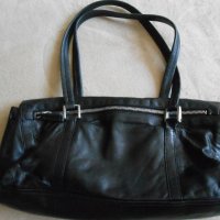 Дамска малка черна чанта   Prada 100 % кожа, снимка 4 - Чанти - 21281226